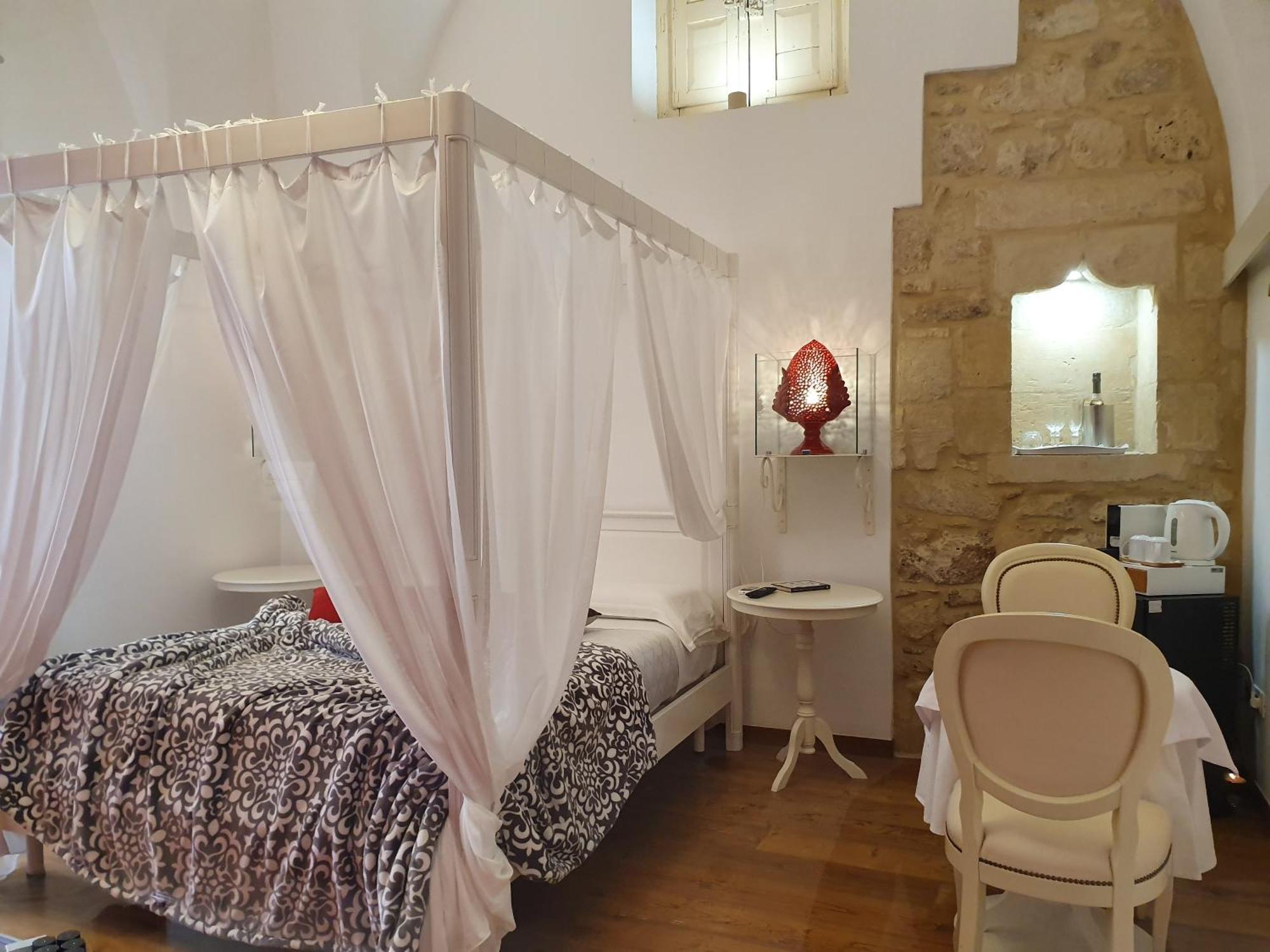 Le Nicchie Luxury Rooms Lecce Luaran gambar